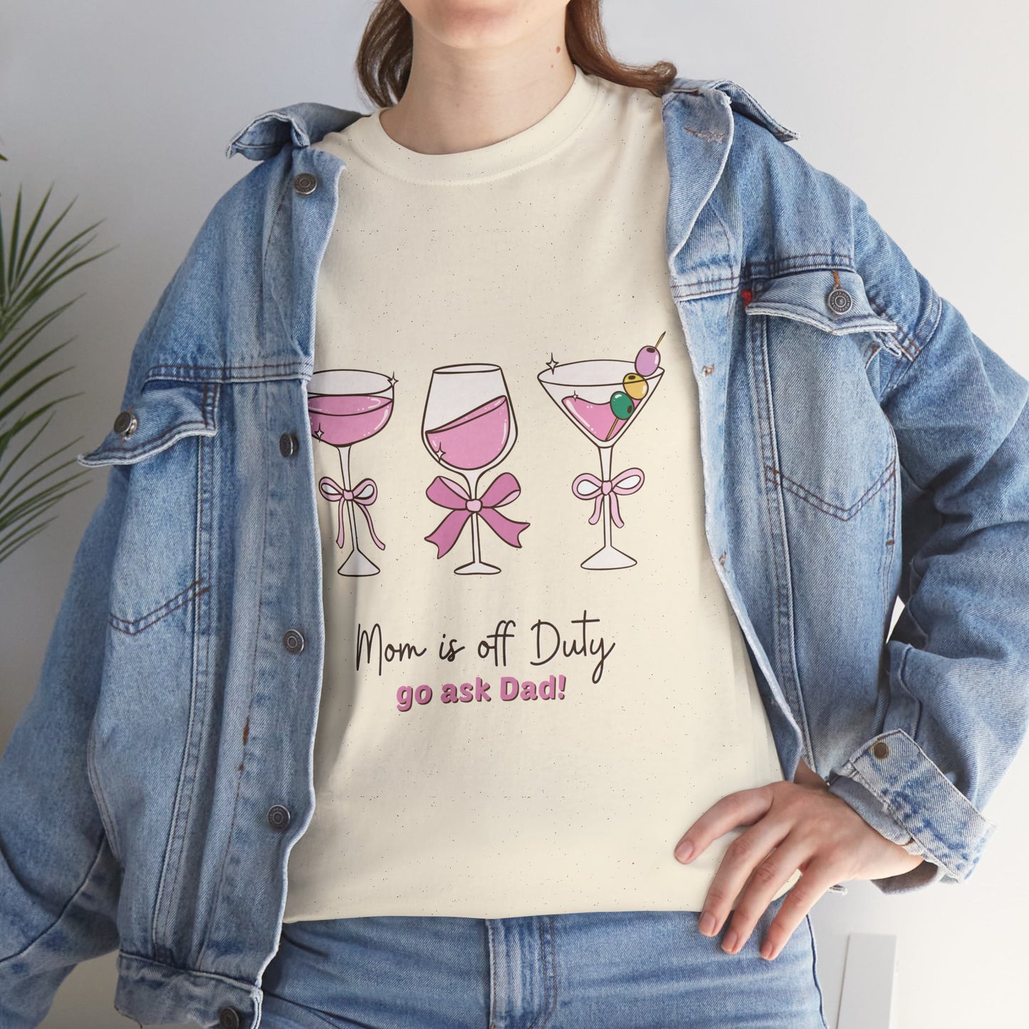 Mom’s Wine O’Clock | Graphic Tee